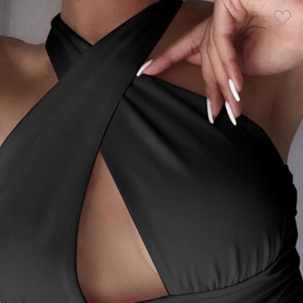 🔥Halter Neck Crop Top
